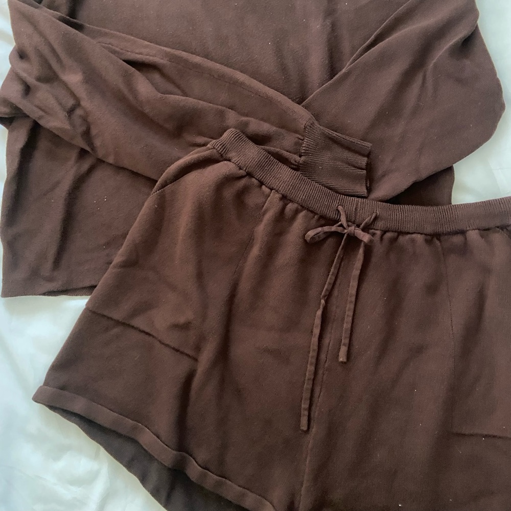 Brown, knitted set — Shorts and long sleeve cropped shirt